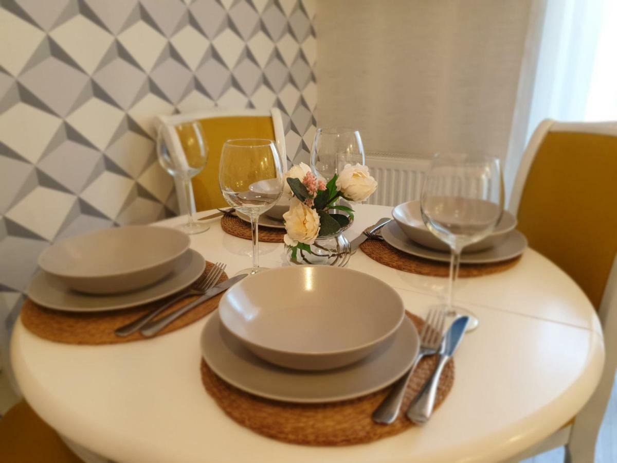 Korador Apartment ออสตรอวอ ภายนอก รูปภาพ
