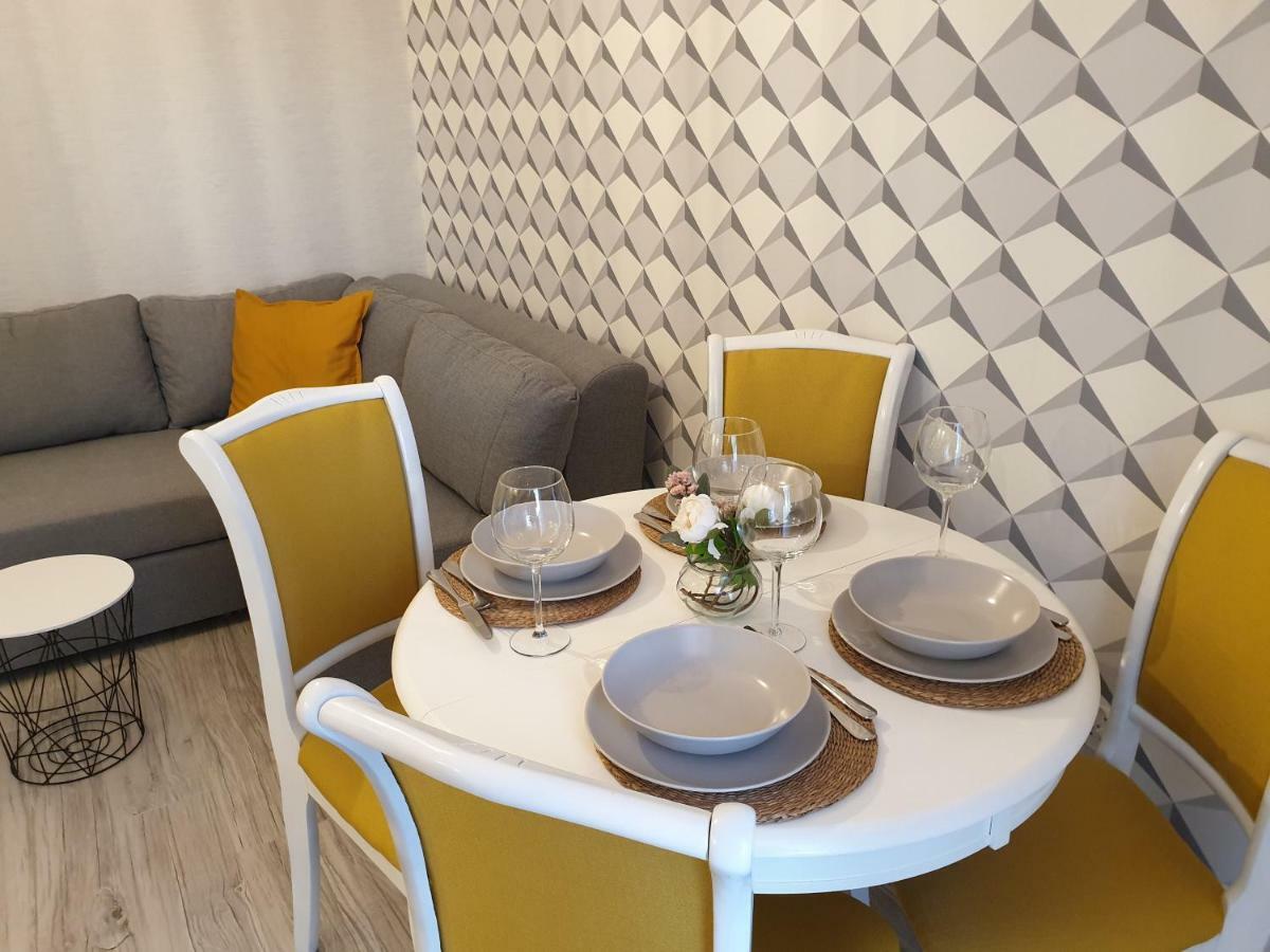 Korador Apartment ออสตรอวอ ภายนอก รูปภาพ